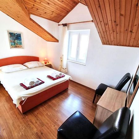 Apartmani Banic Postira Zewnętrze zdjęcie