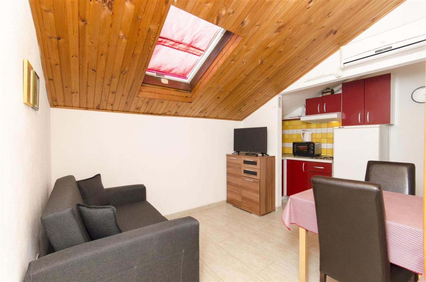 Apartmani Banic Postira Zewnętrze zdjęcie
