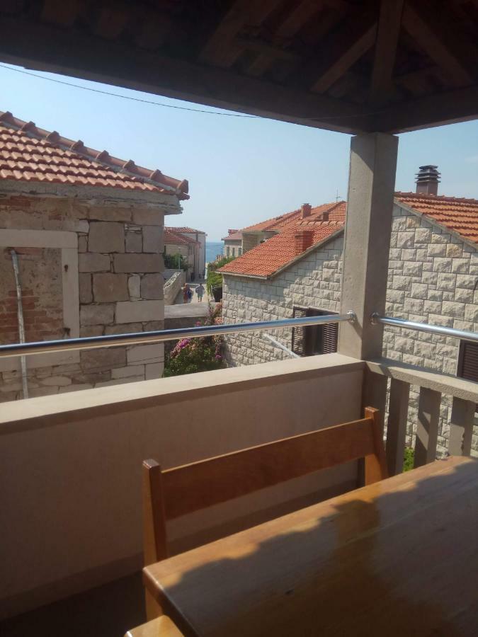 Apartmani Banic Postira Zewnętrze zdjęcie